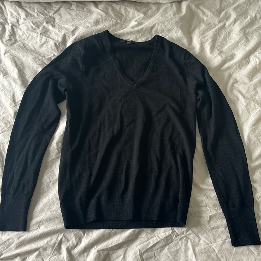 Uniqlo Extra Fine Merino V-Neck Long-Sleeve Sweater 09 Black XXS